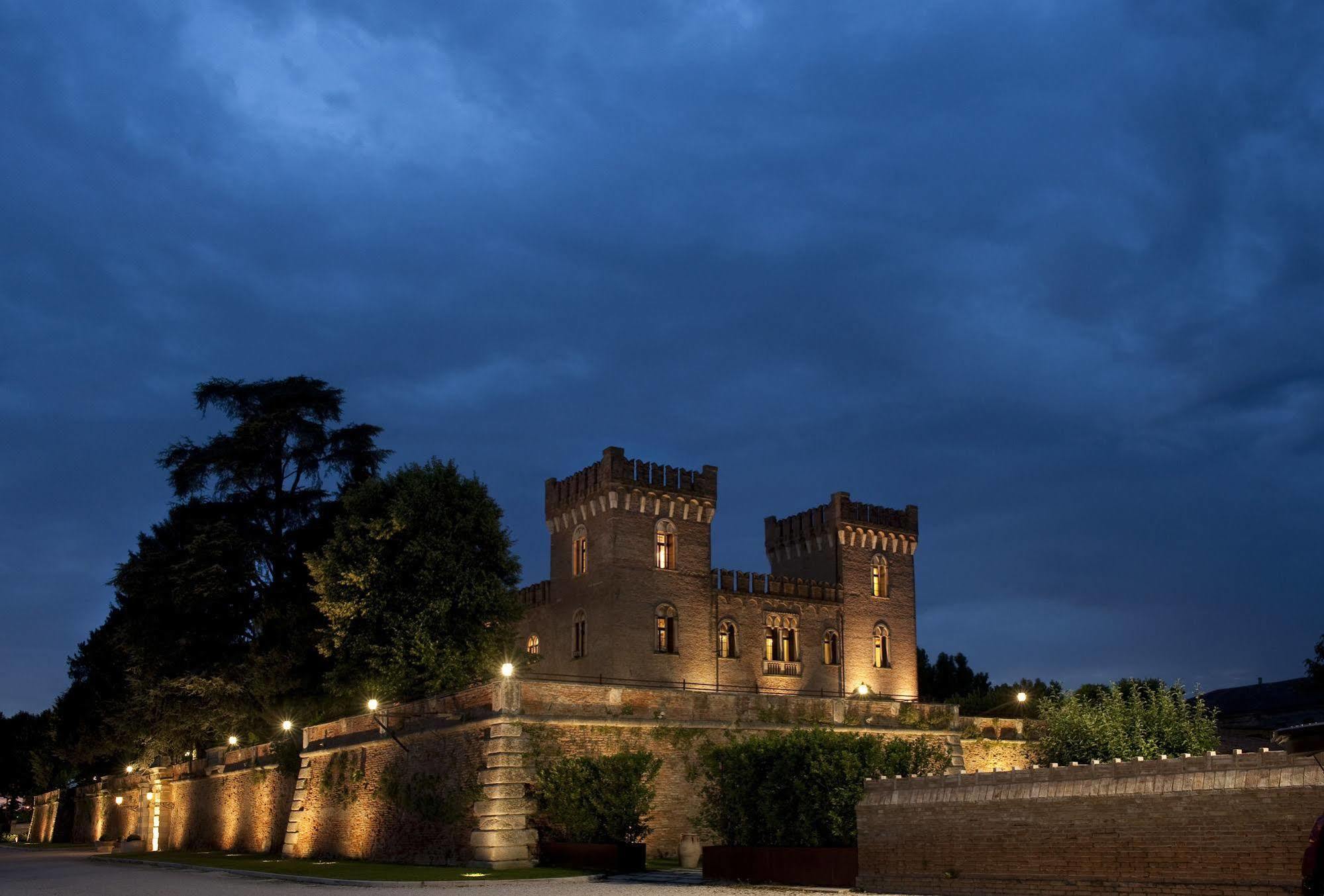 Relais Castello 베빌라콰 외부 사진
