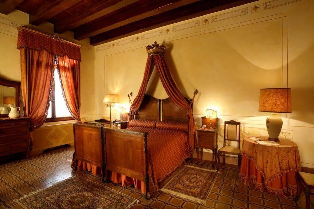 Relais Castello 베빌라콰 외부 사진